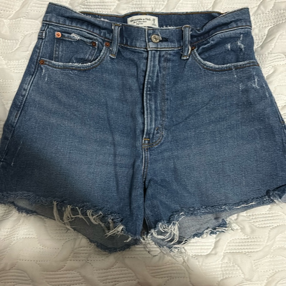 MOM short high-rise